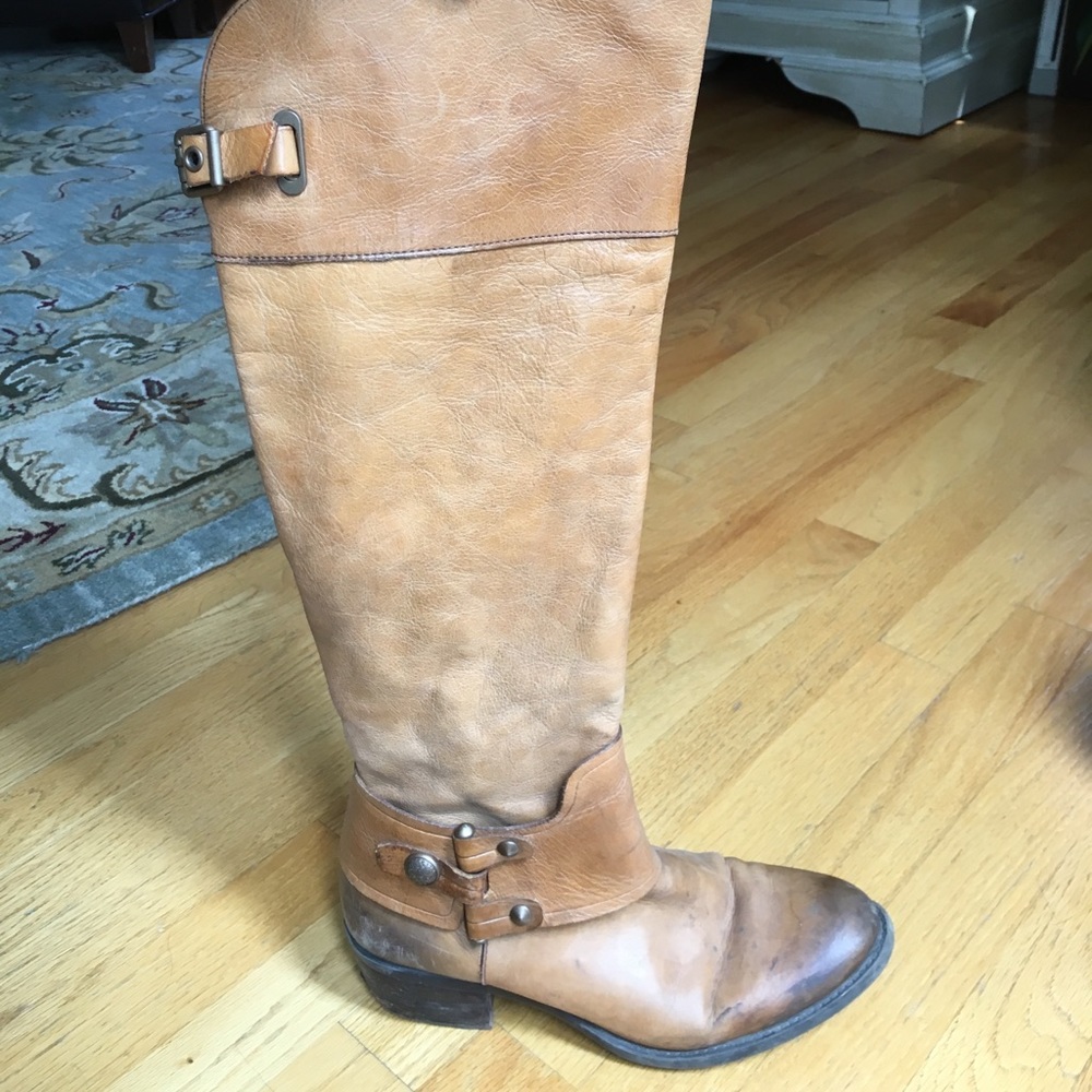 VINCE CAMUTO TAN KNEE HIGH BOOTS